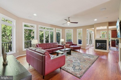 Welcome to one of the most captivating lakefront residences - photo 6