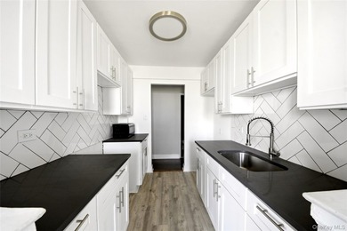 Welcome to this newly renovated 1 bedroom unit in the desirable - photo 4