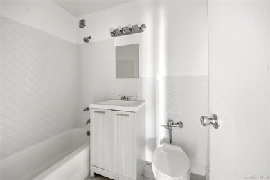 Welcome to this newly renovated 1 bedroom unit in the desirable - photo 9