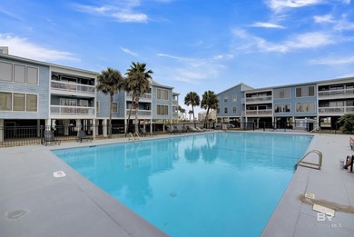 Beautifully furnished and recently updated, this three-bedroom - photo 1