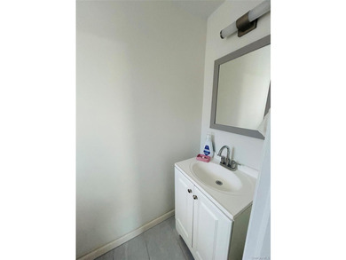 Presenting an exclusive residence on Maple Ave, Flushing - a - photo 8