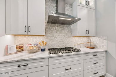 Focused on neutral, this Coastal Classic is all about simple - photo 21