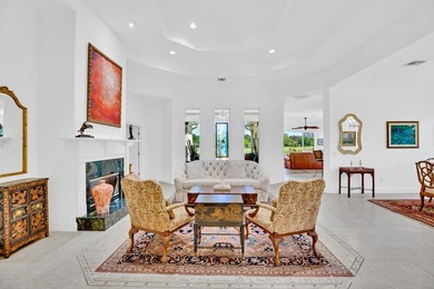 Elegant Oak Harbor, Bermuda style architecture set on a fabulous - photo 4