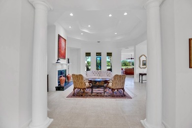 Elegant Oak Harbor, Bermuda style architecture set on a fabulous - photo 8
