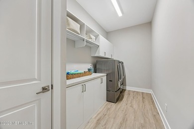 Focused on neutral, this Coastal Classic is all about simple - photo 31