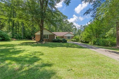 Spacious, Private, and Just Minutes from Clemson - A Hidden Gem