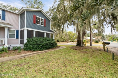 Beautifully upgraded, modern coastal home with new roof, new - photo 7