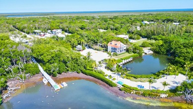 Huge Direct Oceanfront Compound -- One-of-a-Kind with 276-Foot - photo 47