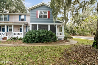 Beautifully upgraded, modern coastal home with new roof, new - photo 9
