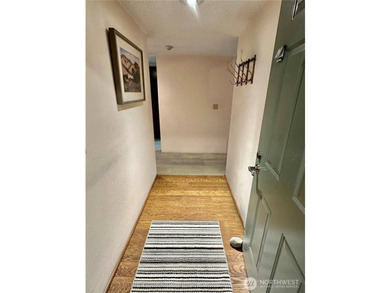 Rare East Bay Condo, Corner Unit with No Stairs & over 1700 sq - photo 6