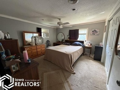Looking for the perfect starter home at Holiday Lake with room - photo 11