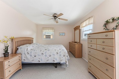 This meticulously maintained south end 2-bedroom, 1.5-bathroom - photo 11