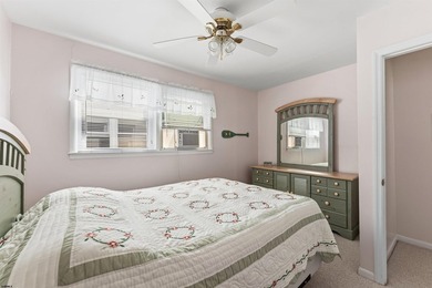 This meticulously maintained south end 2-bedroom, 1.5-bathroom - photo 12