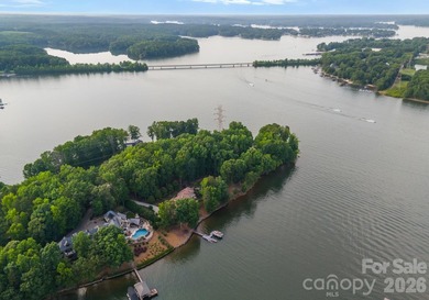 Presenting a rare opportunity to own a magnificent 4-acre - photo 16