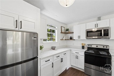 Welcome to 2217 Beech Street, a beautifully renovated 2-bedroom - photo 19