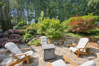Presenting a rare opportunity to own a magnificent 4-acre - photo 29