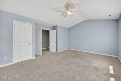 Move-In Ready 5-Bedroom Home + Office + Bonus Room in Desirable - photo 34