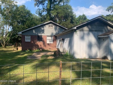 Prime Multi-Use Opportunity! Discover the potential of this - photo 2