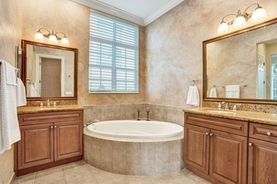 Welcome to this beautiful tranquil, lake front/pool beauty, 3 - photo 42