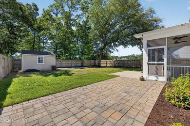 Move-In Ready 5-Bedroom Home + Office + Bonus Room in Desirable - photo 44