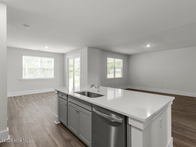 Welcome to Hubert's newest neighborhood, Surfside Landing! - photo 11