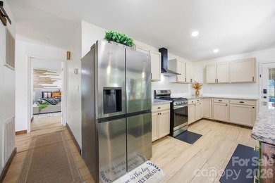 Welcome to 406 Vincent Court, nestled in the desirable Corbin - photo 15