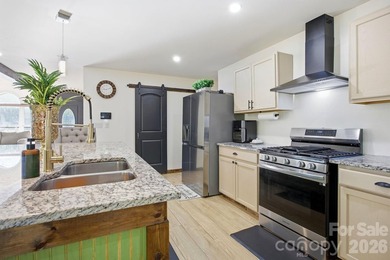 Welcome to 406 Vincent Court, nestled in the desirable Corbin - photo 16