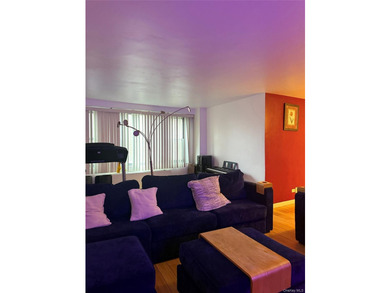 Welcome to this very spacious 3-bedroom co-op apartment located - photo 6