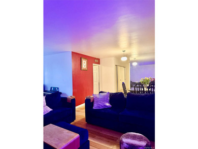Welcome to this very spacious 3-bedroom co-op apartment located - photo 7
