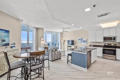 Beautifully Decorated and Meticulously Maintained 3 Bedroom, 3 - photo 9