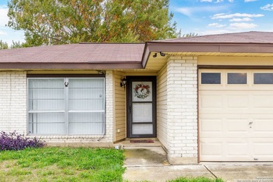 FEEL RIGHT AT HOME IN THIS COZY ONE STORY HOME. IT HAS A - photo 3