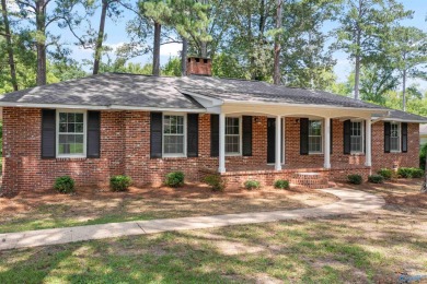 Neely Henry Lake Home For Sale in Gadsden Alabama