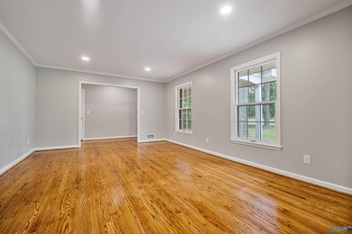 Renovated Lakeside Gem in Clubview area -- Beautifully renovated - photo 6