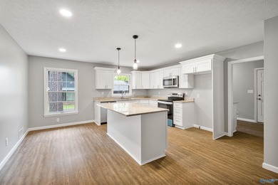 Renovated Lakeside Gem in Clubview area -- Beautifully renovated - photo 9