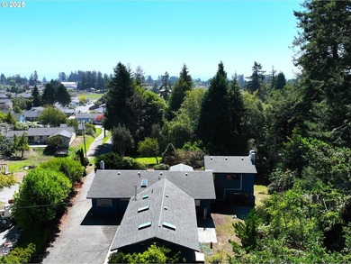 An In-Town Oasis - Space, Character & Natural Beauty. Tucked - photo 4