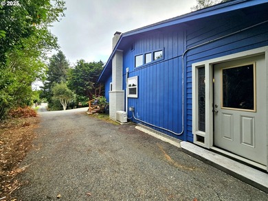 An In-Town Oasis - Space, Character & Natural Beauty. Tucked - photo 6