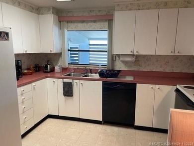 EASY LIVING IN THIS ACTIVE COMMUNITY WITH 2 POOLS, 2 CLUBHOUSES - photo 11