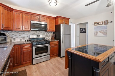 Experience worry-free living in this METICULOUSLY RENOVATED - photo 18