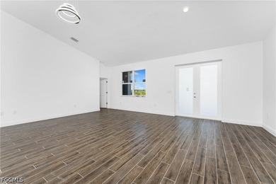 This beautiful 4-bedroom, 3-bathroom, 2,100 sq ft single-family - photo 21