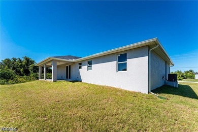 This beautiful 4-bedroom, 3-bathroom, 2,100 sq ft single-family - photo 24