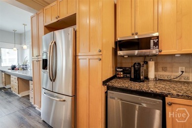 Now with new HVAC systems throughout, and new rear porch with - photo 26
