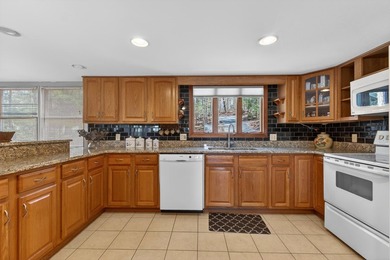Enjoy year-round lakefront living on the eastern shore of Sebago - photo 28