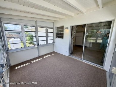 Mint condition, charming, move-in ready 2 bedroom home, perfect - photo 31