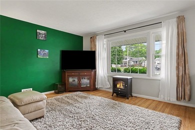 Imagine coming home to peaceful wooded views, no rear neighbors - photo 4