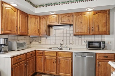 Imagine coming home to peaceful wooded views, no rear neighbors - photo 7