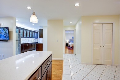 THE UNIT: Welcome home to the dreamy #4E... a spacious, bright - photo 1