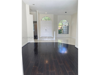 Beautiful home in the prestigious Weston Hills Country Club - photo 5