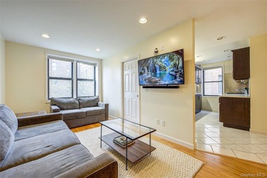 THE UNIT: Welcome home to the dreamy #4E... a spacious, bright - photo 6