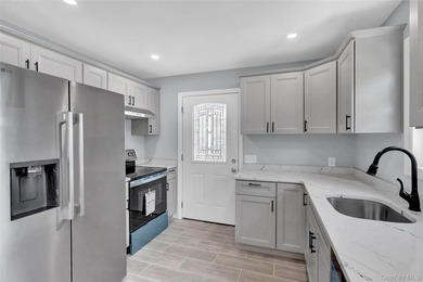 Lovely Patchogue Living! Enjoy This Beautifully Designed And - photo 9