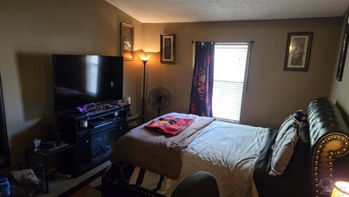 Welcome to this beautifully maintained 2-bedroom, 2-bath condo - photo 13